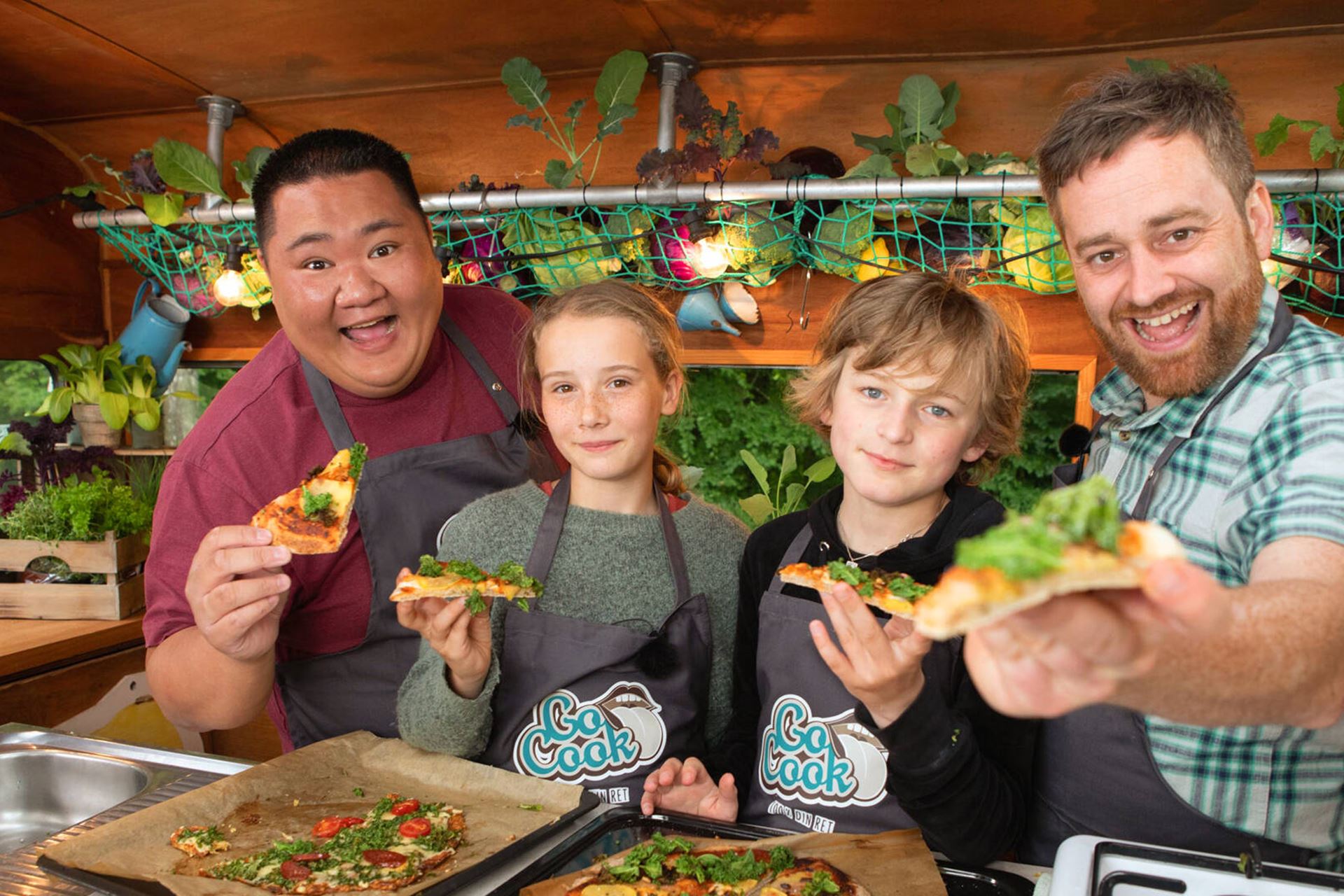 Pizza med kål på to måder